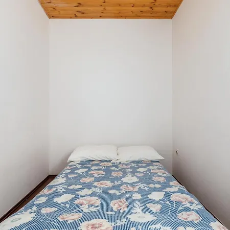Lovely Apartment In Fazana With Kitchen *
